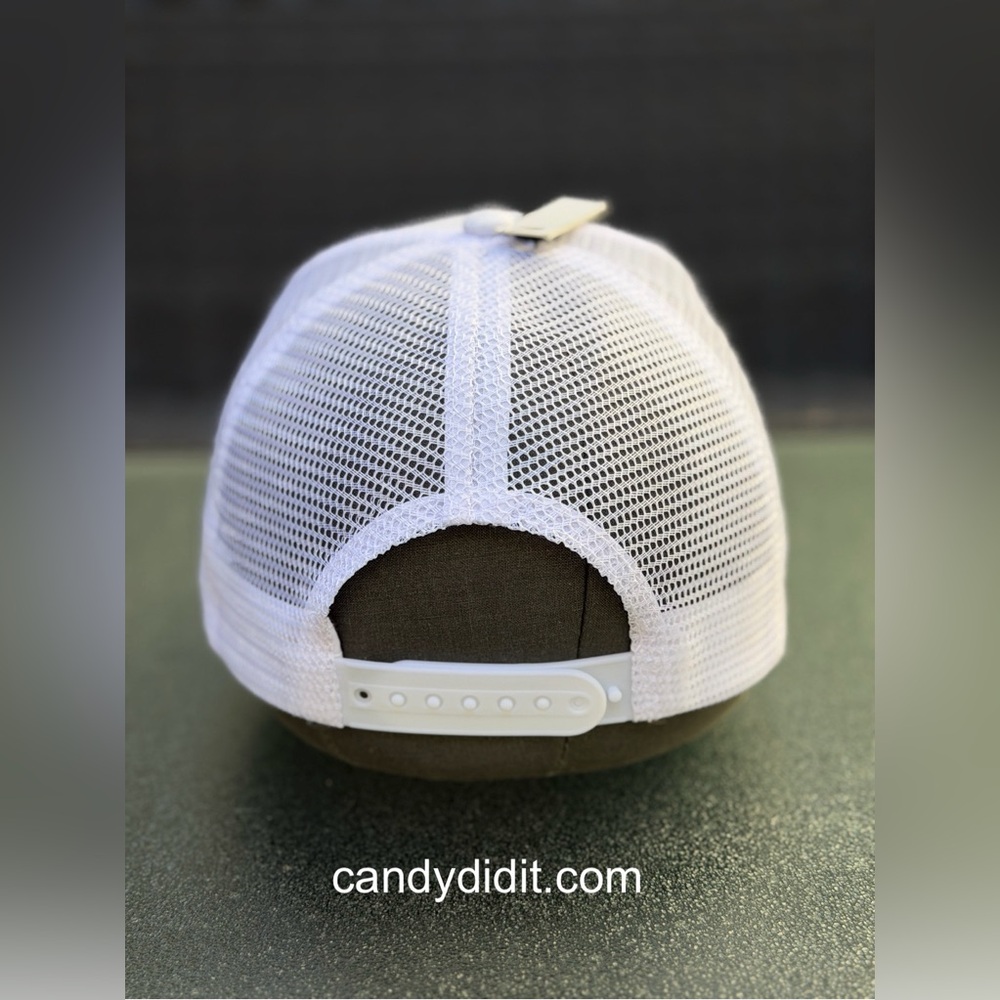 NWT Beautiful Handmade A Touch Of Sparkle Silver LV Logo White Ball Cap - Picture 10 of 10